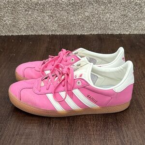 Big Kids Adidas Gazelle Size 5.5 Pink & White
